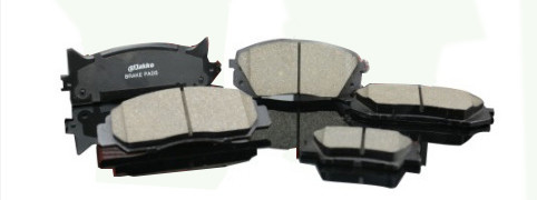 OE 04466-06020 04466-20100 8V0698151C 04466-33130 Toyota Camry Tiguan Las pastillas de freno de cerámica